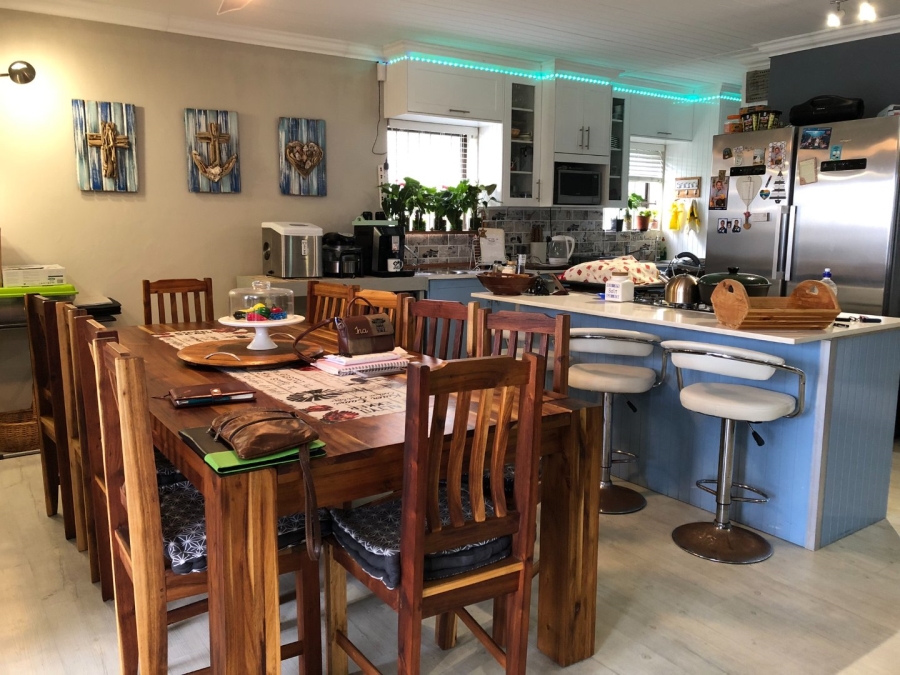 3 Bedroom Property for Sale in De Kelders Western Cape